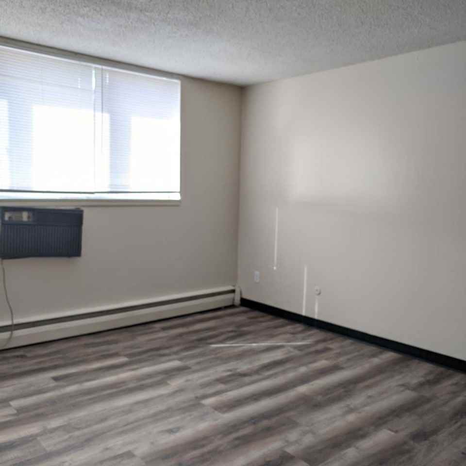 Phalen Village Apartments 1505 Westminster St, St. Paul, MN 55130