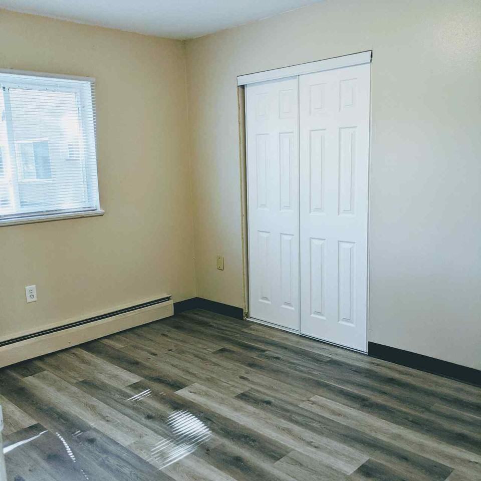 Fuller - Photo 7 of 50