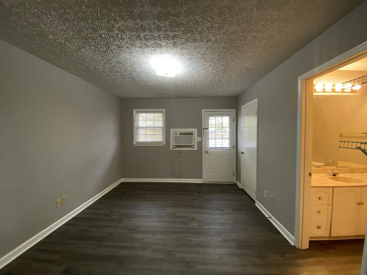 Warren Heights - Photo 2 of 12