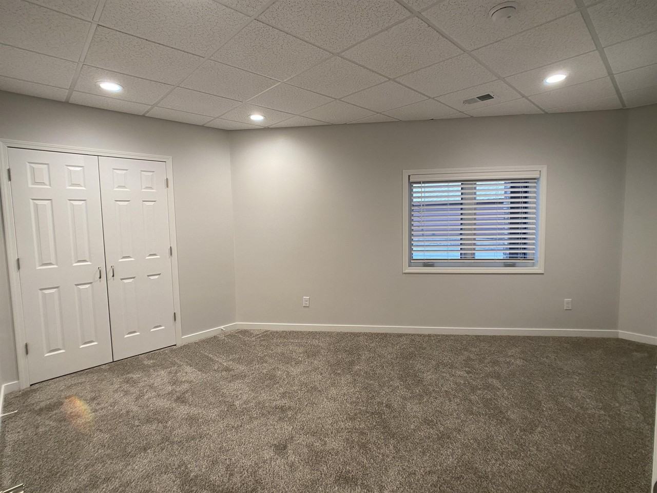 107 Main Street East - Photo 4 of 5