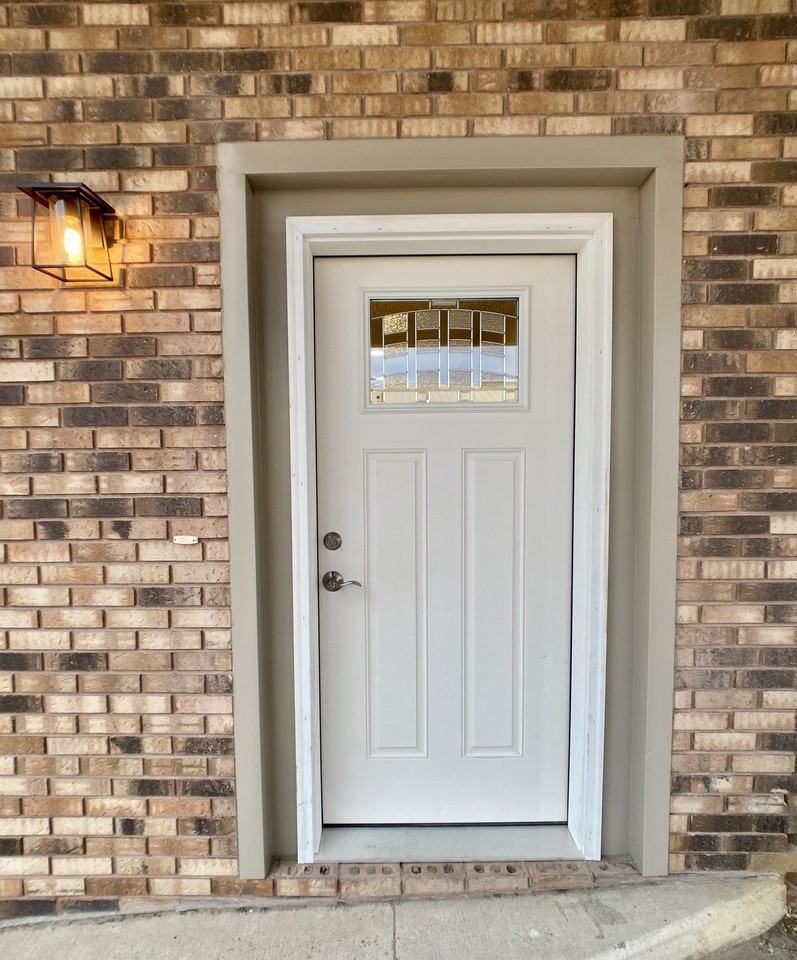 107 Main Street East - Photo 5 of 5