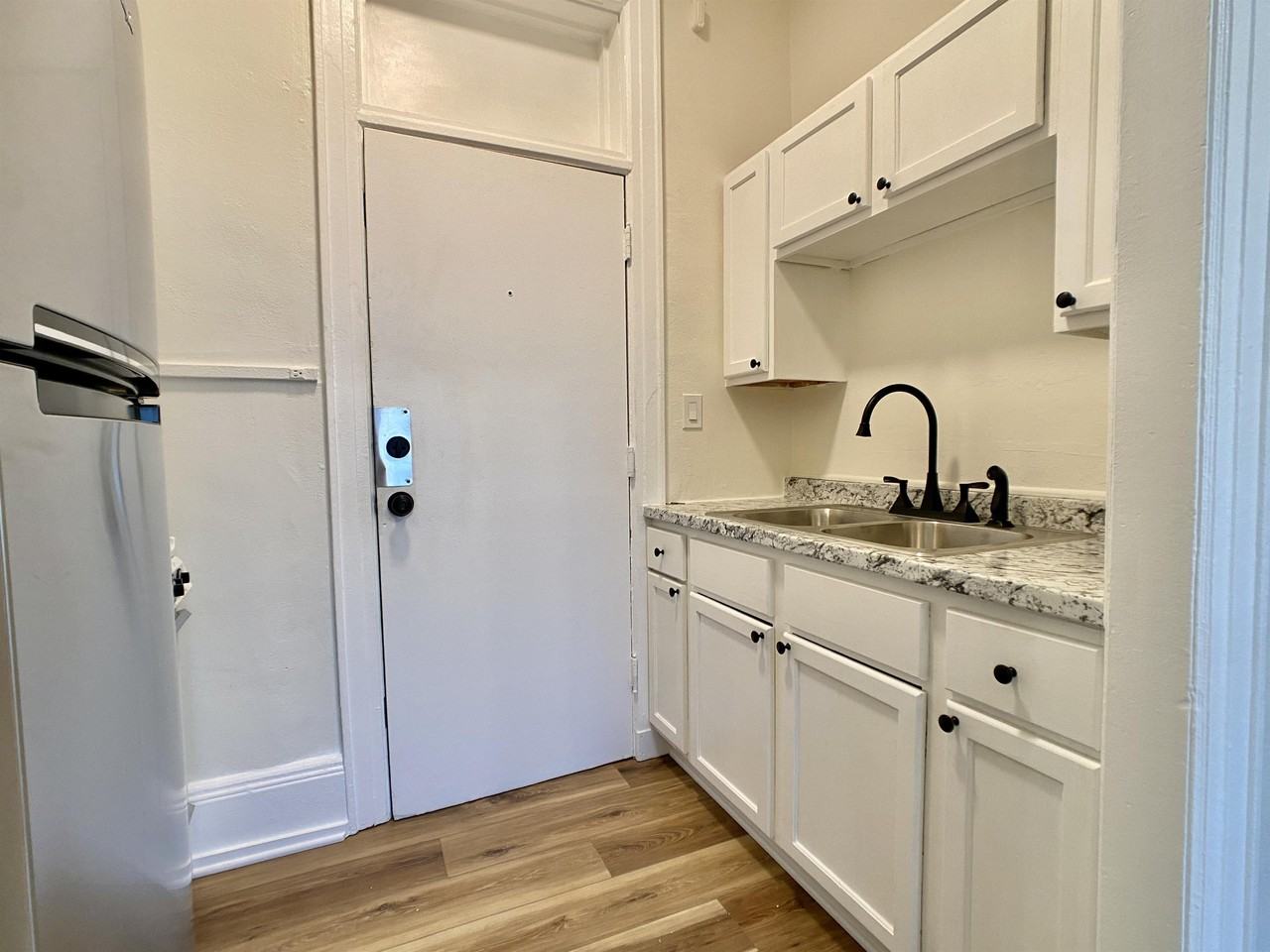 Landmark Apartments - Photo 2 of 19