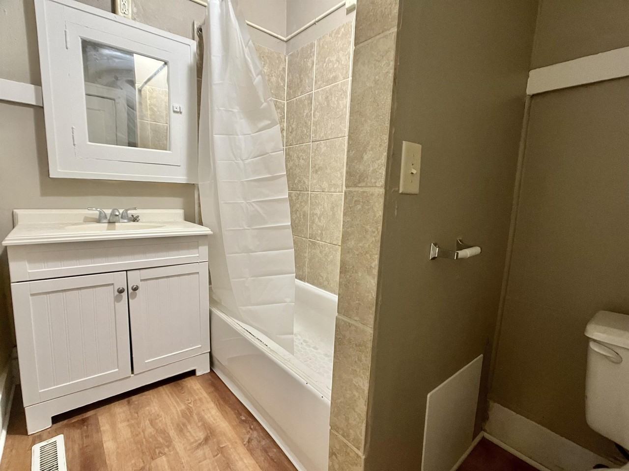 Wesley Place - Photo 5 of 18