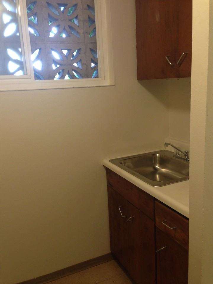 Norman Arms Apartments - Photo 7 of 11