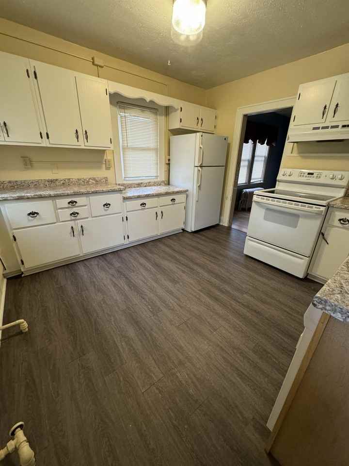 517 14th Street North - Photo 2 of 9