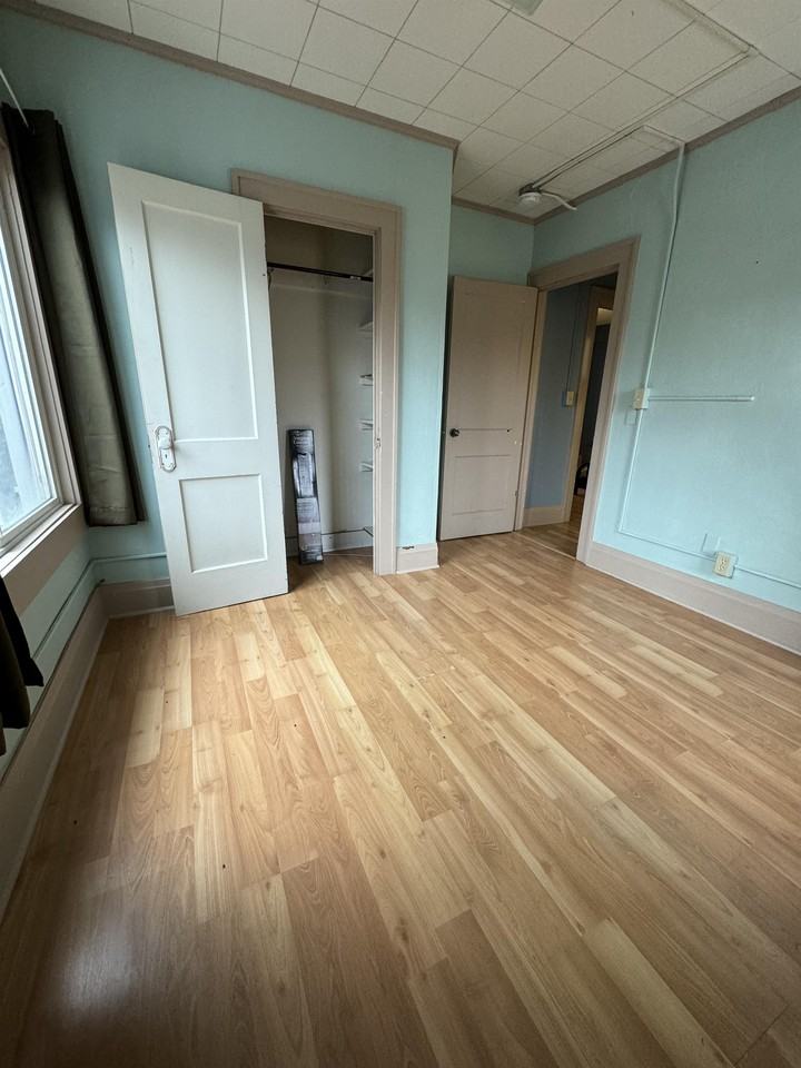 517 14th Street North - Photo 6 of 9