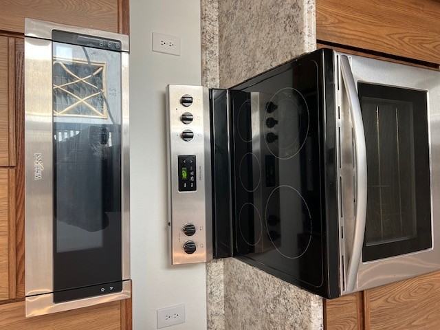 The Vues - 601 Rizek - Photo 3 of 6