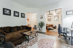 Burling St 2531-33 N - Photo 1 of 1