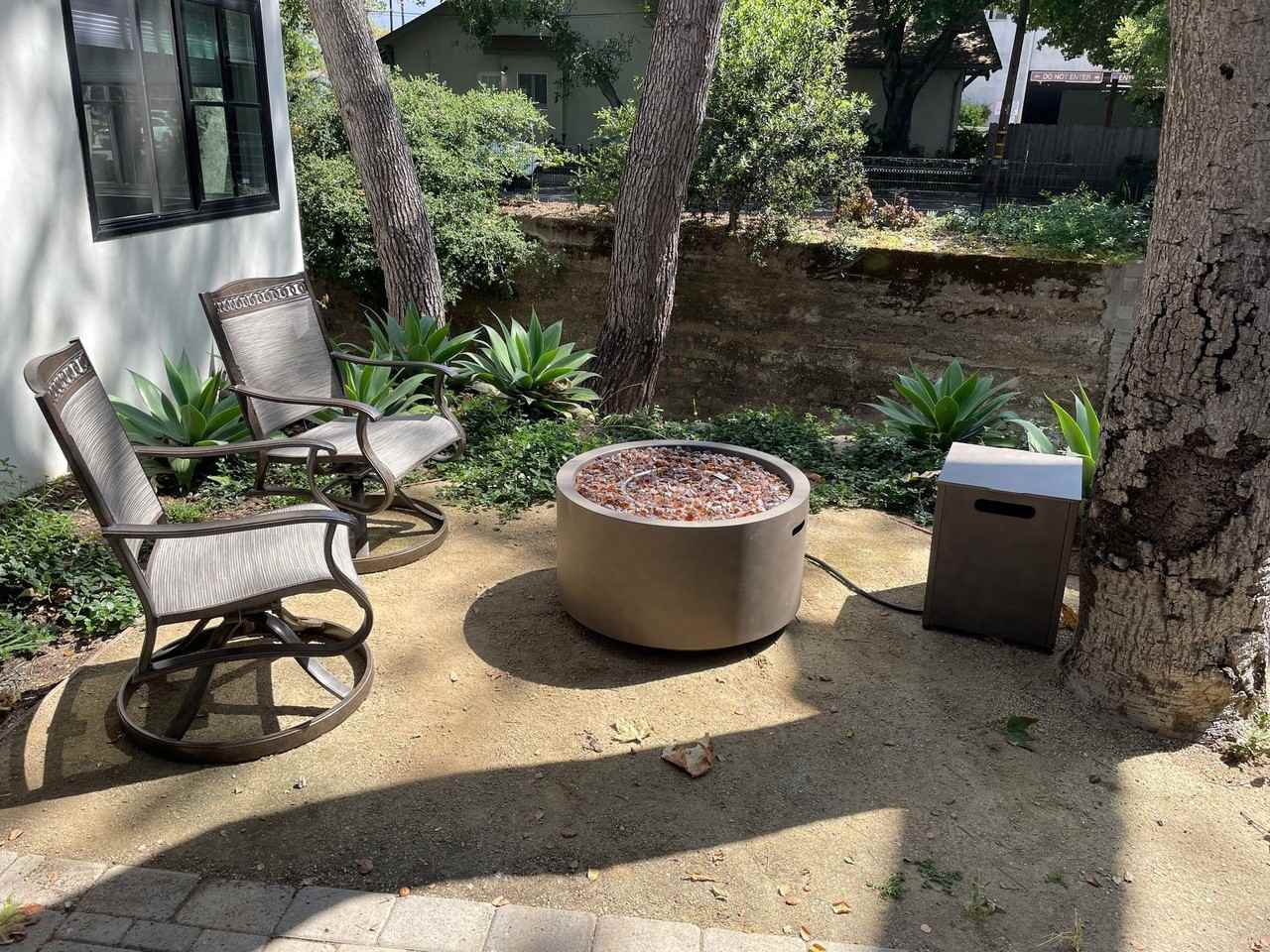 609 Junipero Apartments - Photo 7 of 33