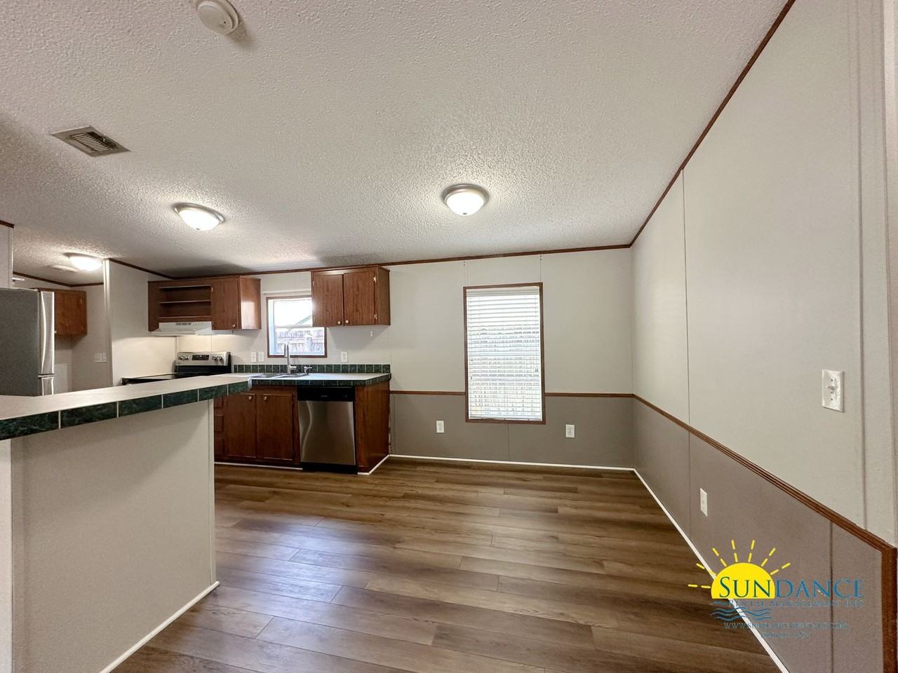 208 Casper Dr - Photo 6 of 18
