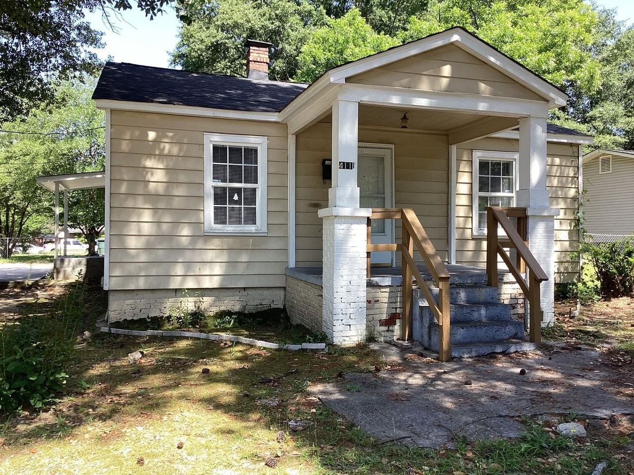 4111 Water St - Photo 2 of 16