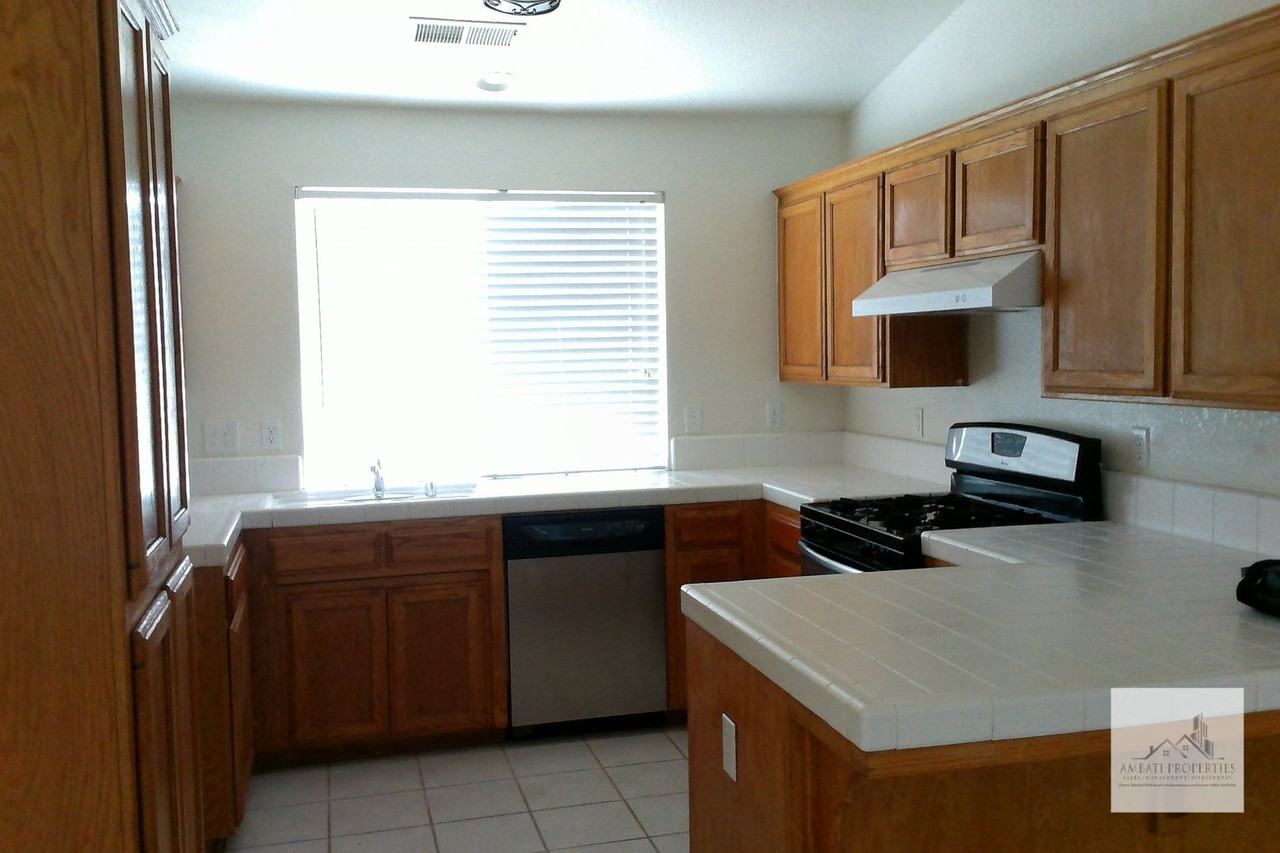 8651 N Woodrow Ave - Photo 6 of 15