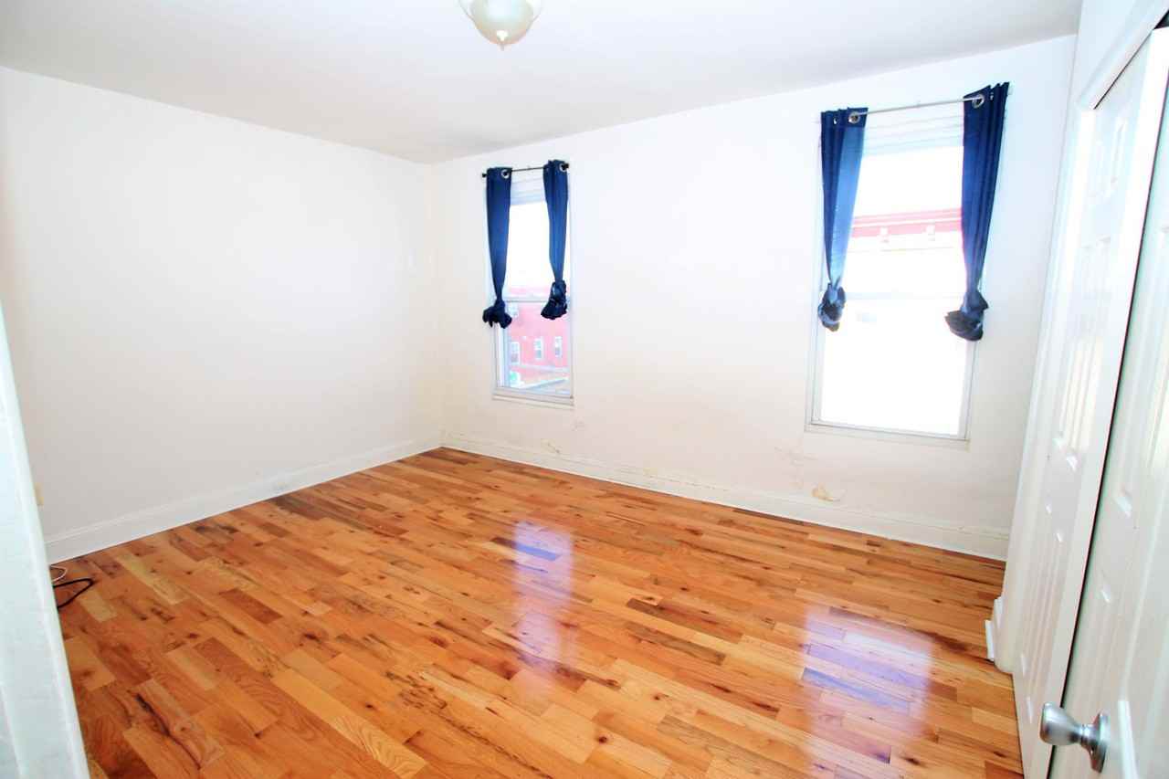 1633 S 6th St - Photo 2 of 8