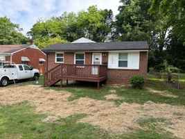 featured image of 1009 E Devonshire St