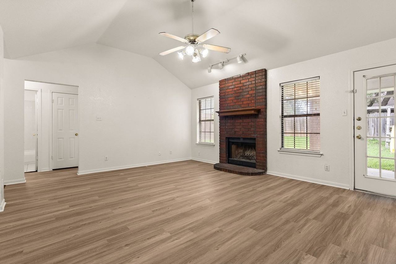 4707 Browning Dr - Photo 2 of 15