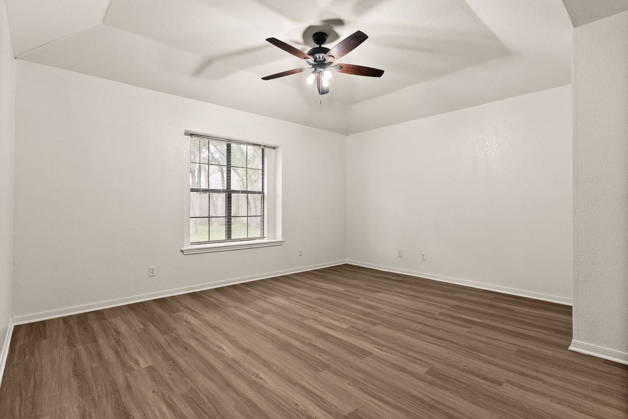 4707 Browning Dr - Photo 7 of 15