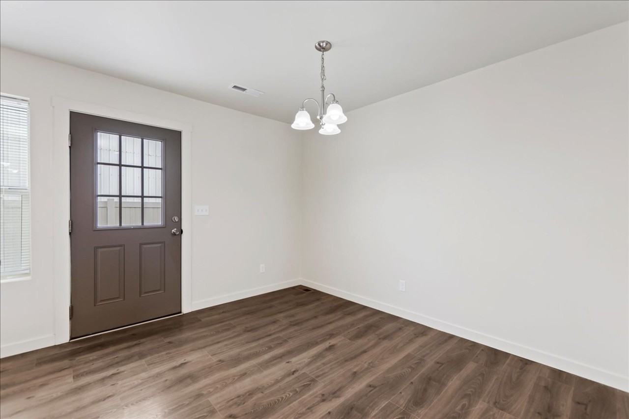 Ravenna Lane Apartments - Photo 3 of 16