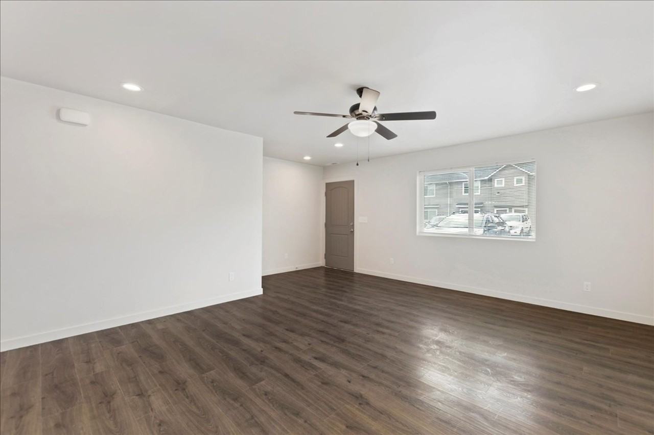 Ravenna Lane Apartments - Photo 4 of 16