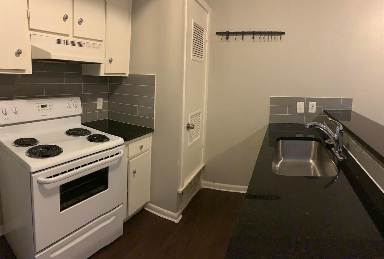 303 W. 40 St. - Photo 6 of 11