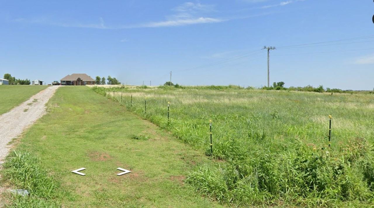 92 Nw Cherry Rd - Photo 2 of 9