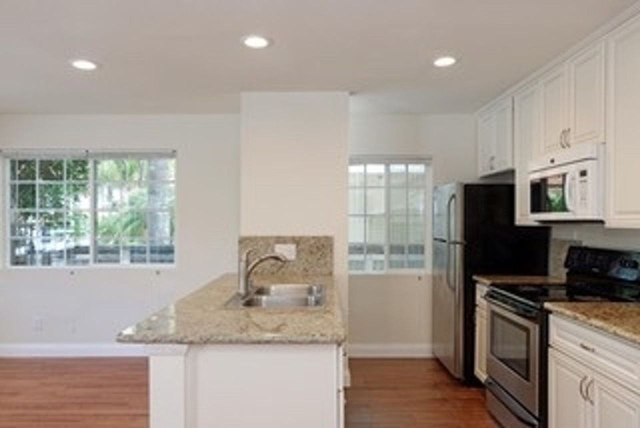 7517 Herschel Ave - Photo 3 of 22