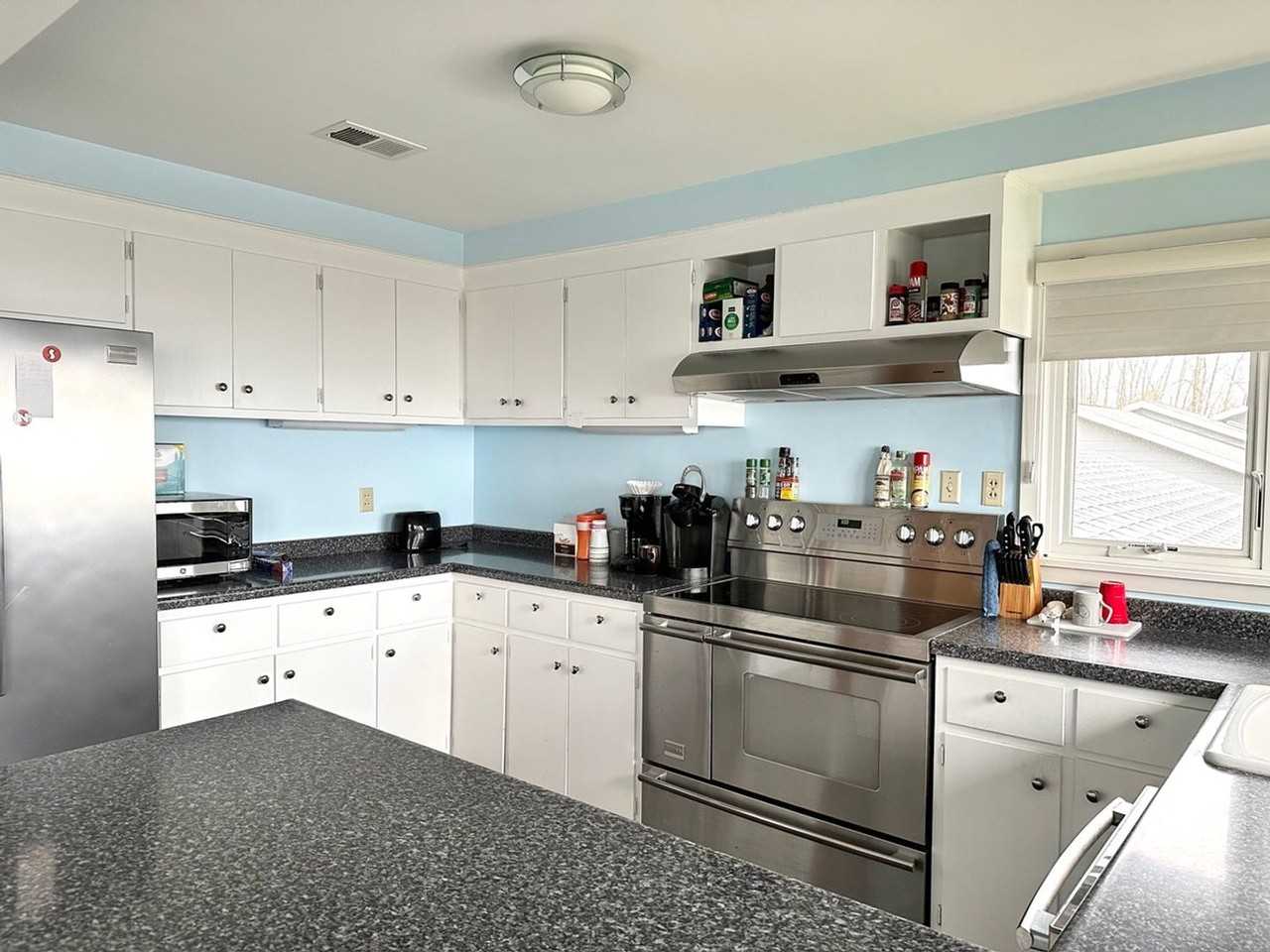 1321 E Skyline Pkwy - Photo 6 of 34