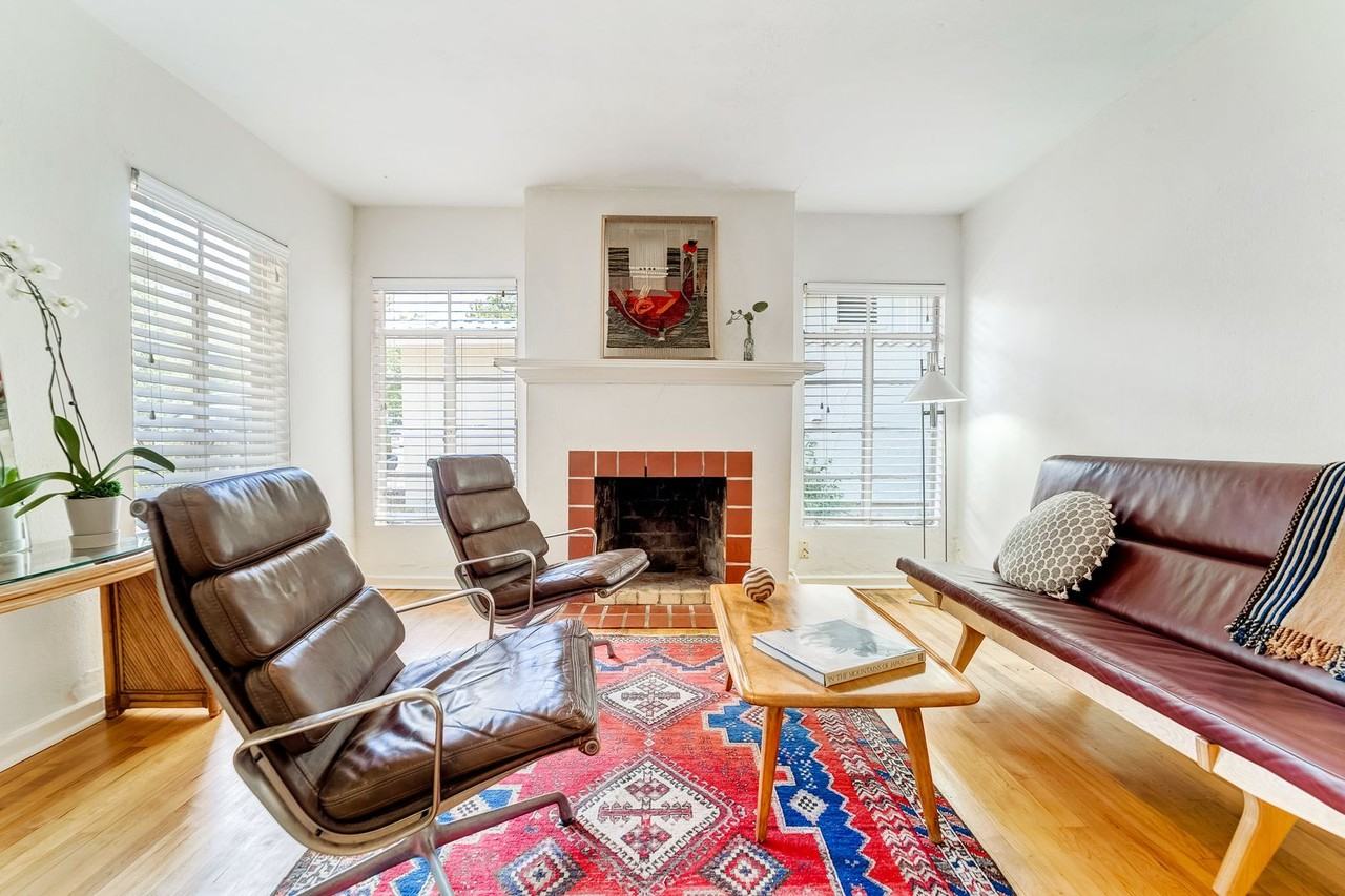 1016 Sycamore St - Photo 3 of 20