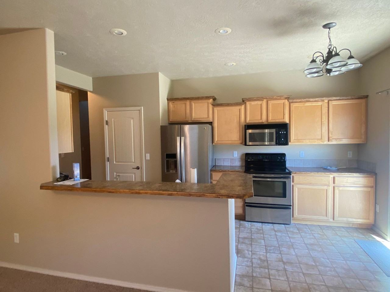 2001 W Garden Ave - Photo 5 of 21