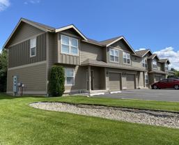 2100 N Chestnut St - Photo 1 of 1