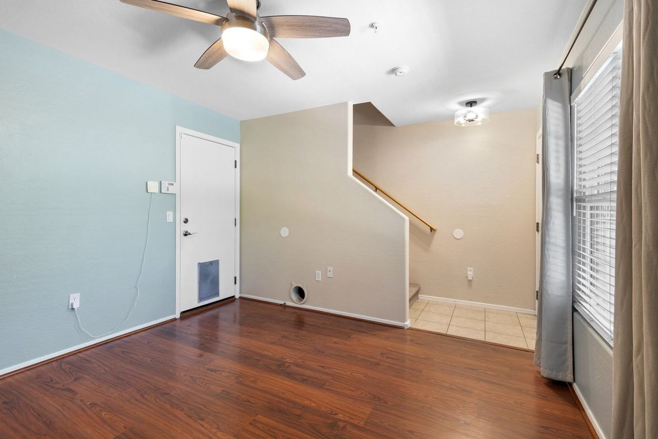 2256 E Huntington Dr - Photo 6 of 33
