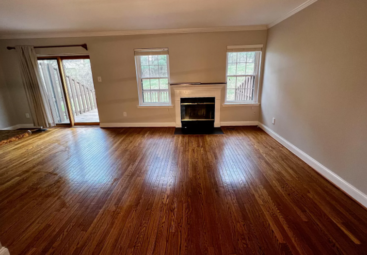 1424 Redwood Ct - Photo 4 of 13