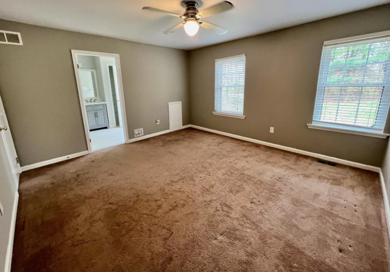 1424 Redwood Ct - Photo 7 of 13