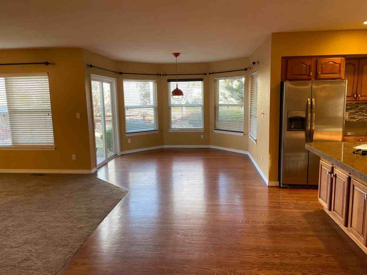 6620 S Waco Way - Photo 3 of 23