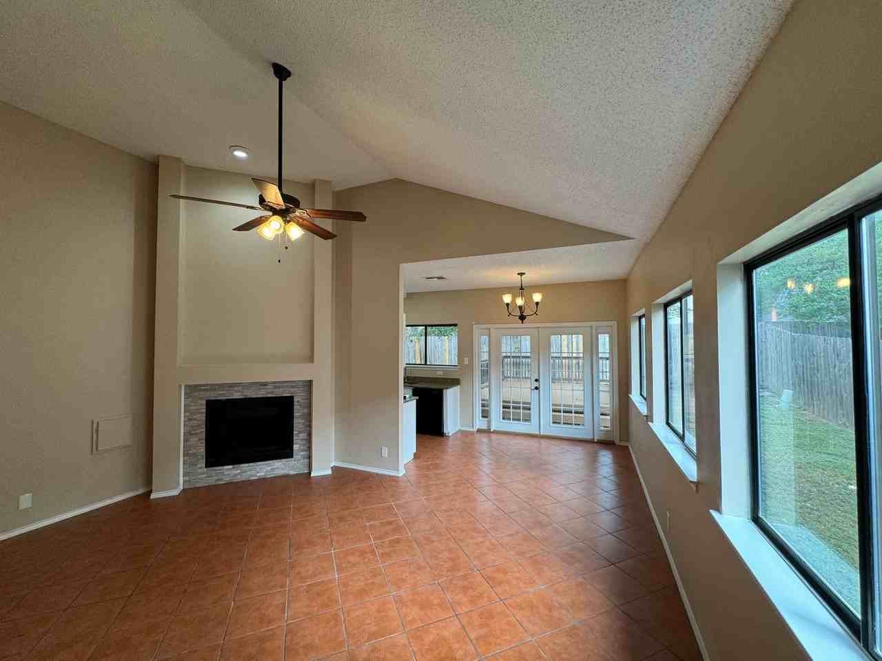 5627 Spring Sunshine - Photo 3 of 25