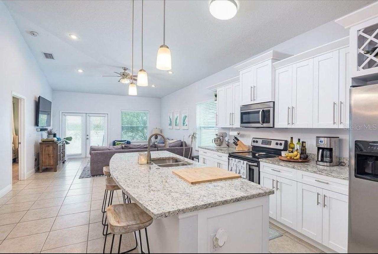 1314 W Lambright St - Photo 3 of 11