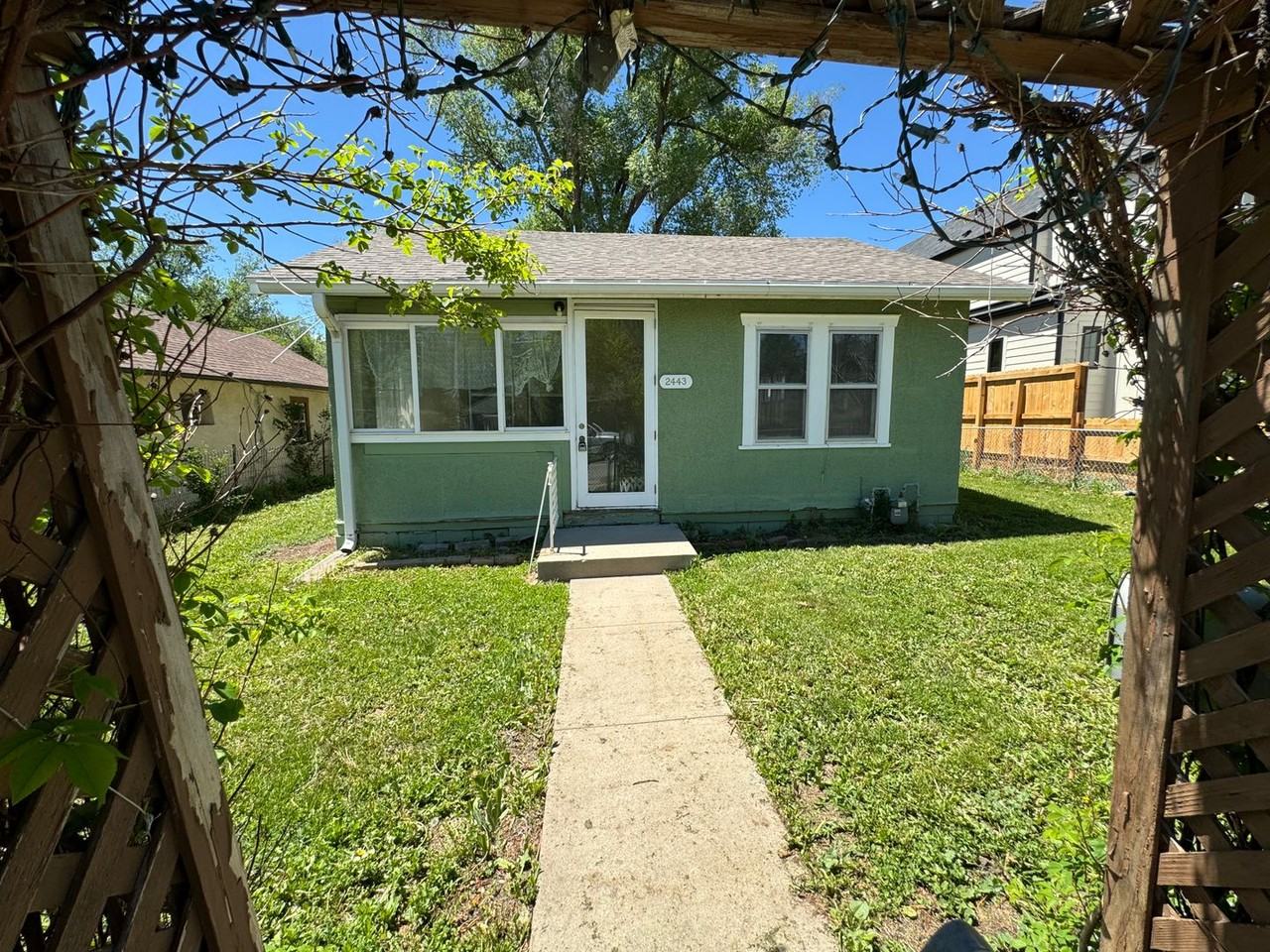 2443 Chase St - Photo 3 of 22