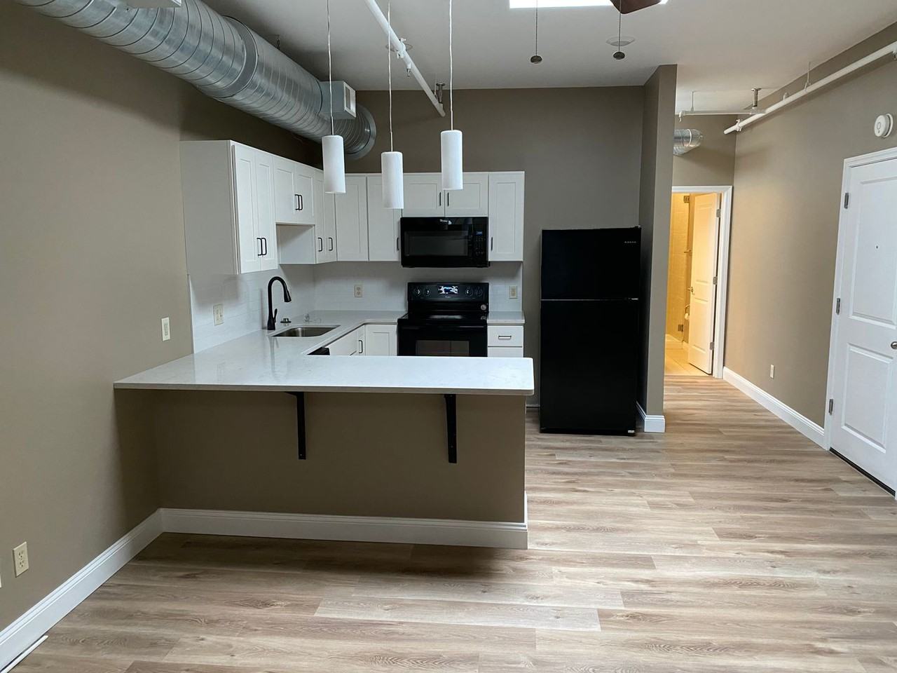 24 S. 9th St. - Photo 2 of 8