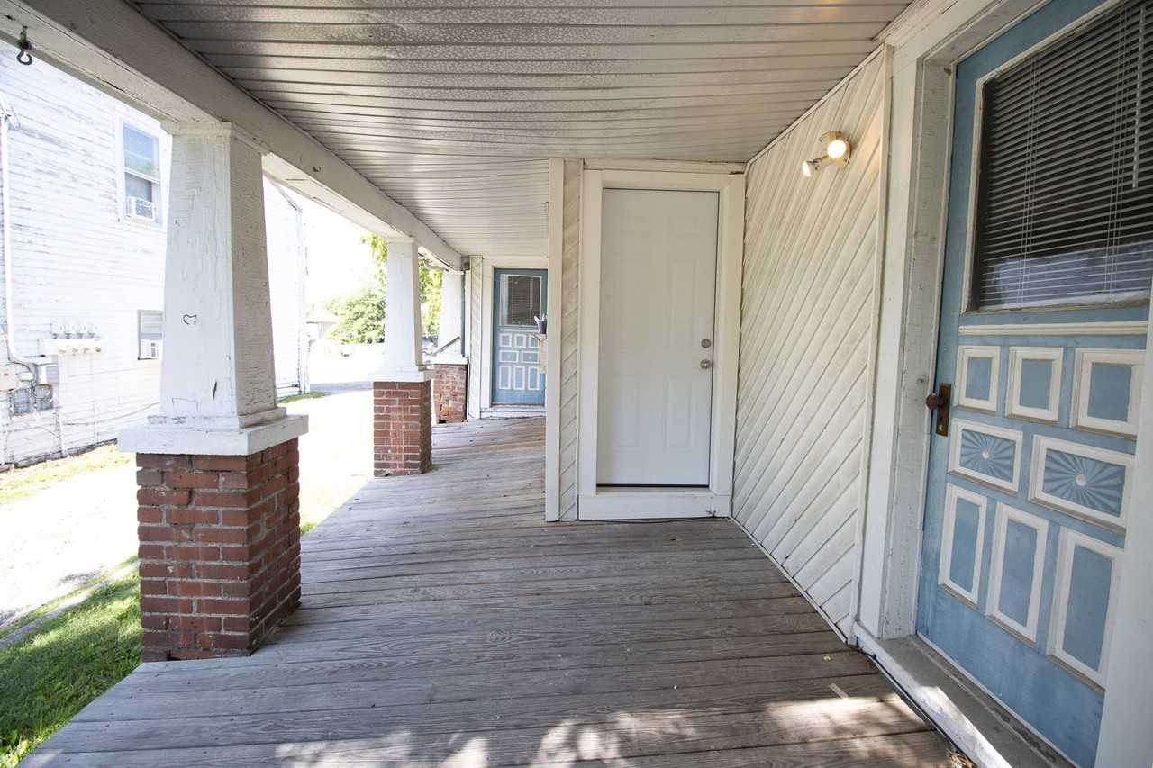 409 N 8th St - Photo 2 of 19