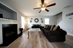 Anna Rose - Photo 1 of 1