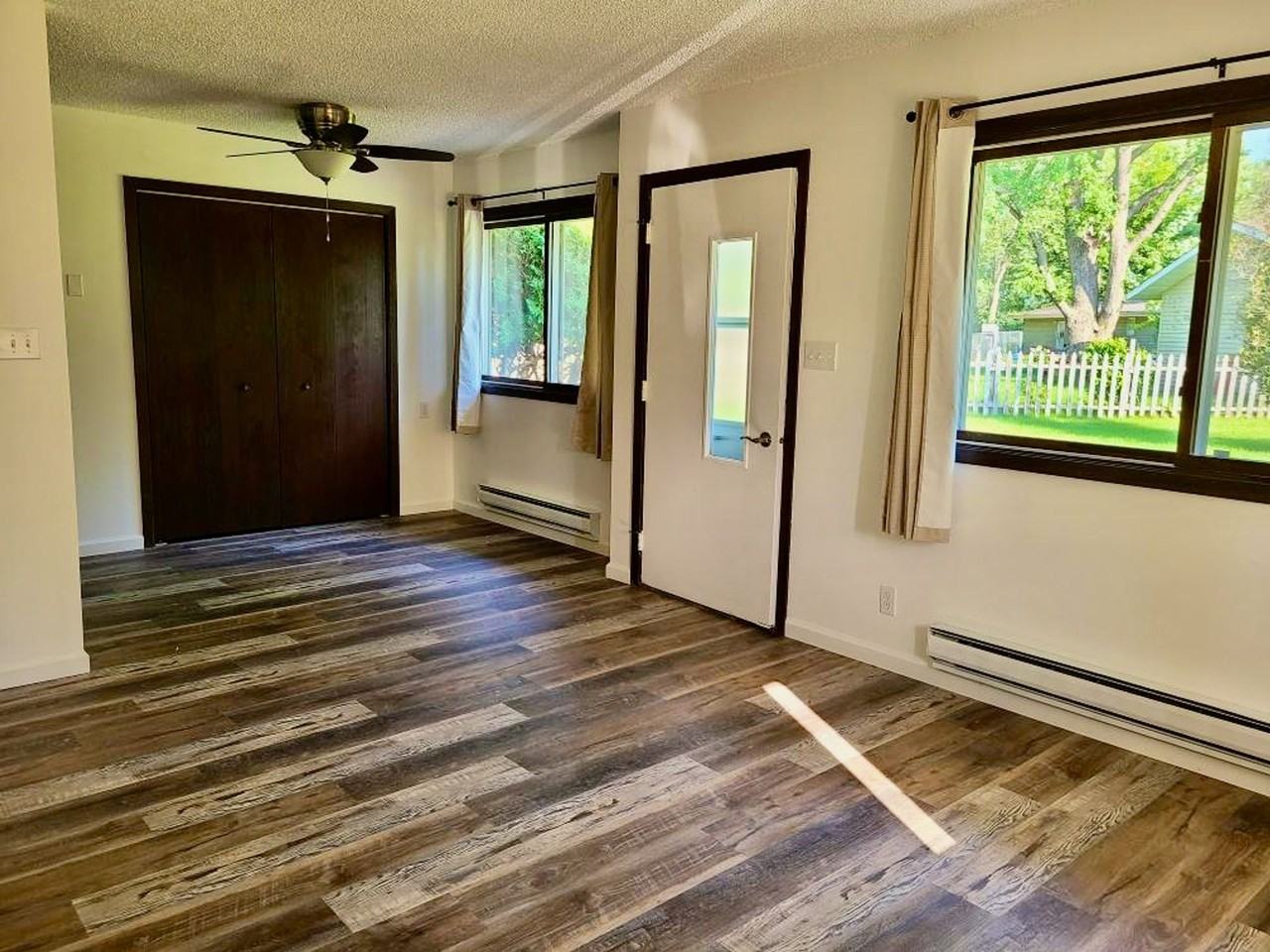 All one level, private entry units! - Photo 3 of 8