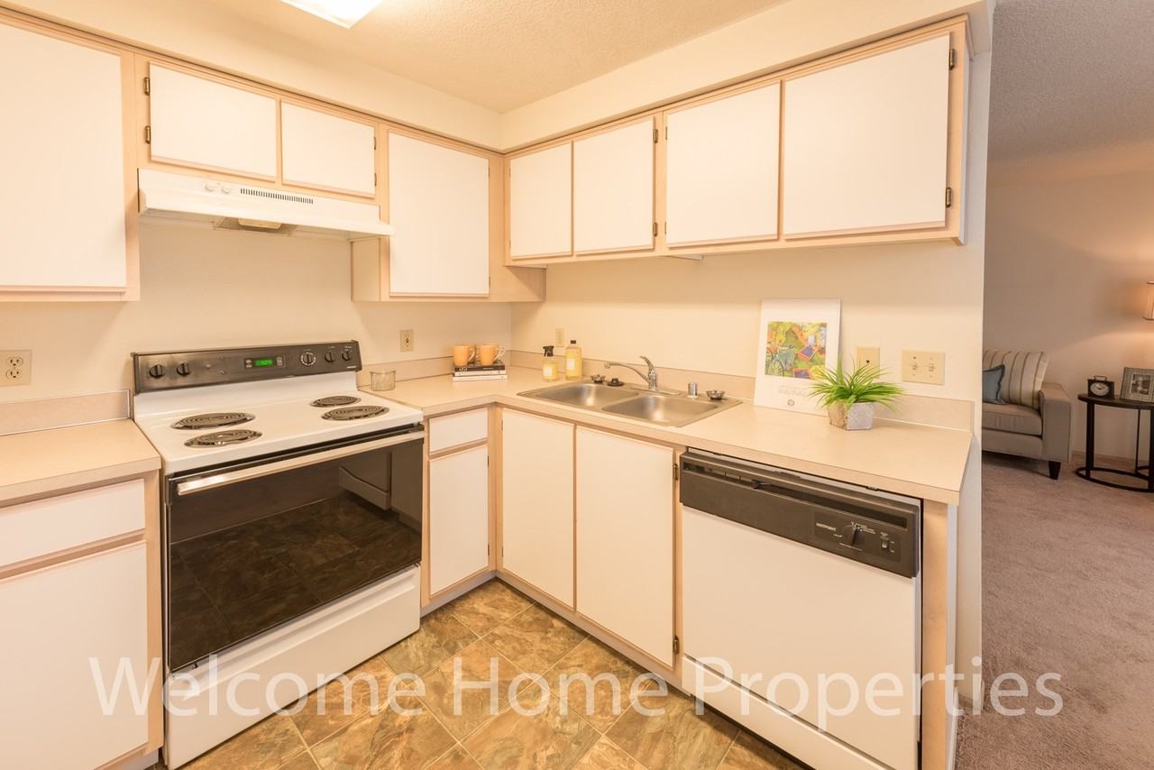 101 Kenwood - Photo 5 of 17