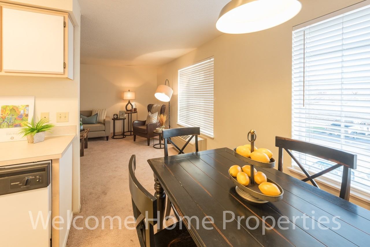 101 Kenwood - Photo 6 of 17