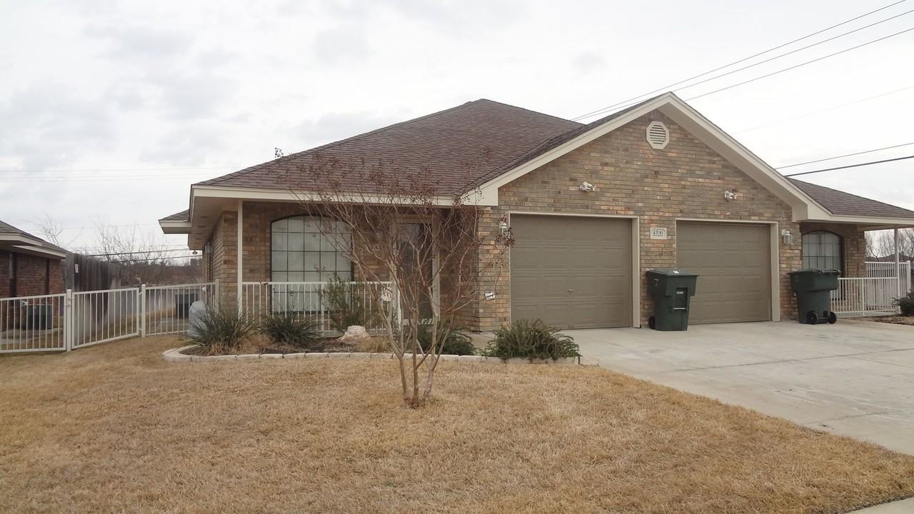 Move In Ready 2 Bedroom 2 Bathroom 4604 Pennington Ave, Killeen, TX