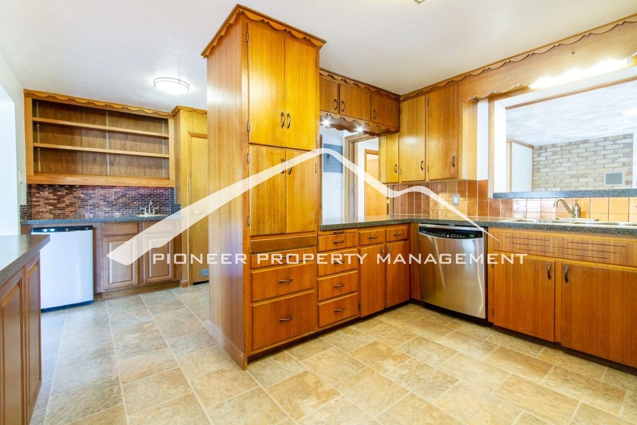 6110 W 30th Ave - Photo 4 of 14