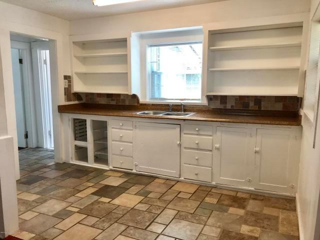 1602 S Ong St - Photo 6 of 19