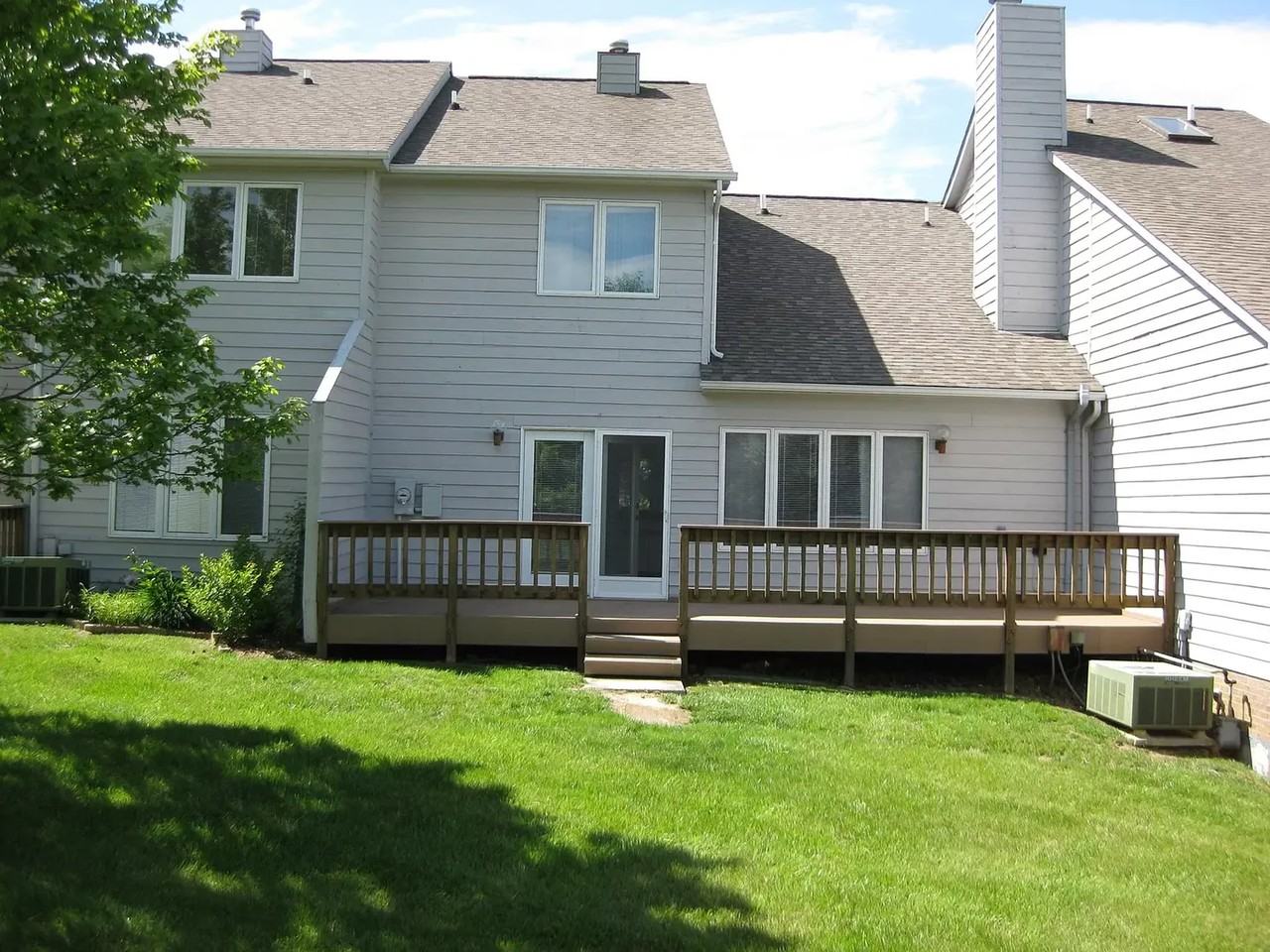 219 Woods Edge Ct - Photo 2 of 16