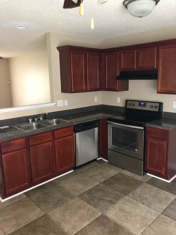 306 Lauren Drive - Photo 3 of 12