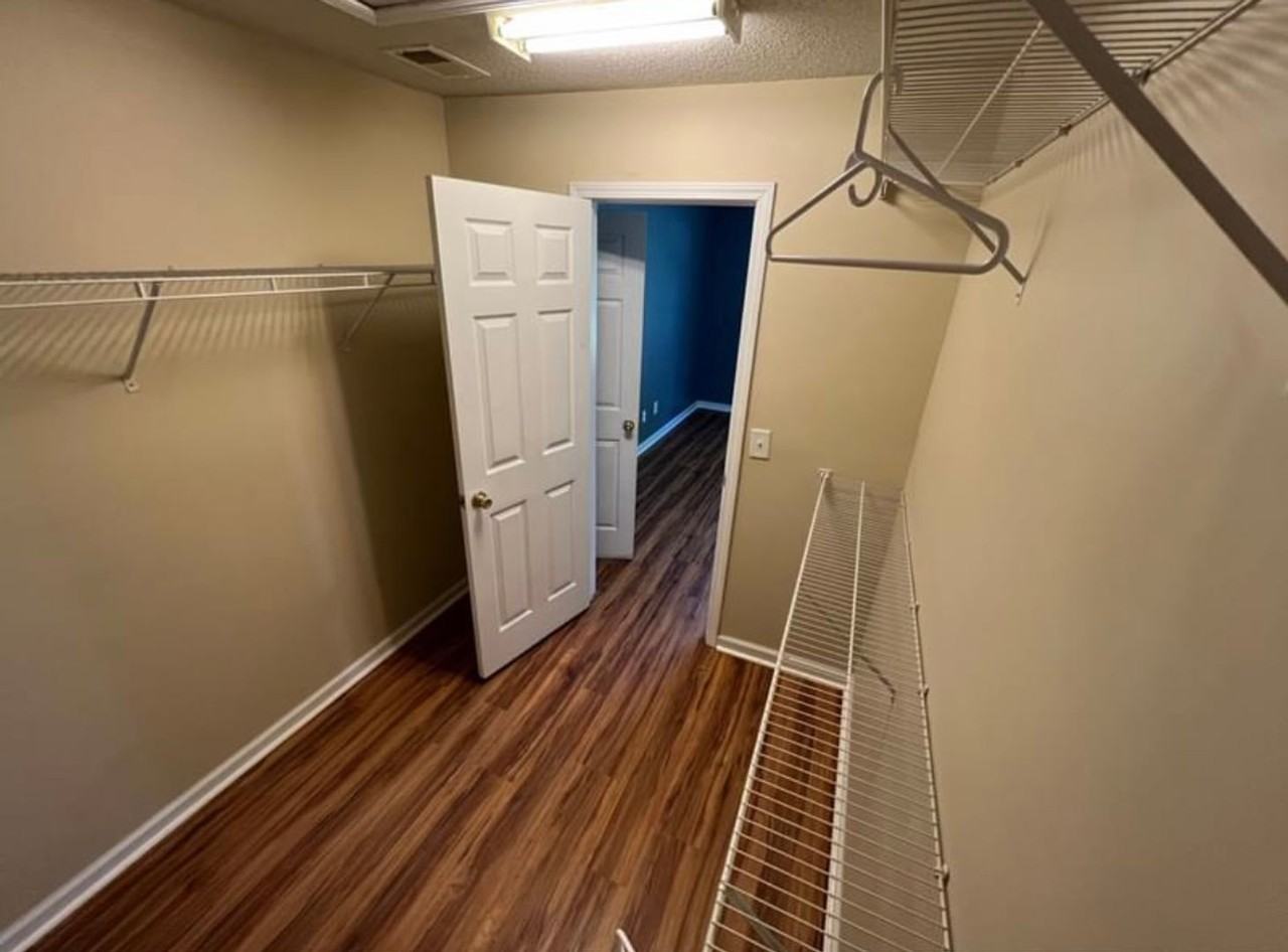 149 Southborough Ln - Photo 6 of 14