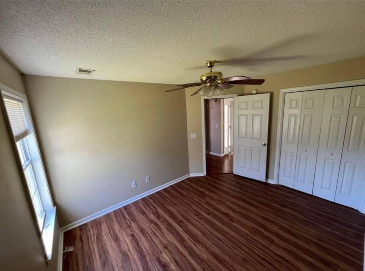 149 Southborough Ln - Photo 7 of 14