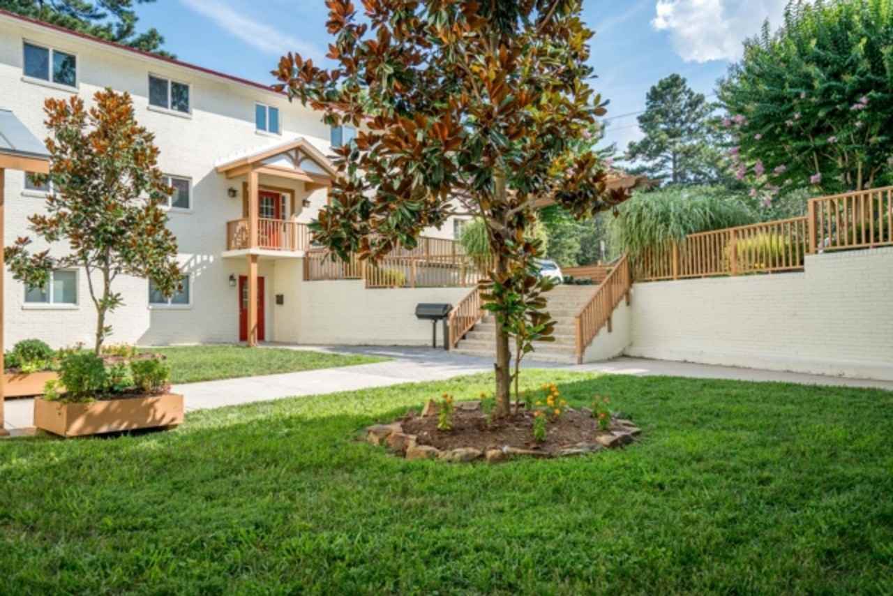 1104 N Greensboro St - Photo 2 of 36